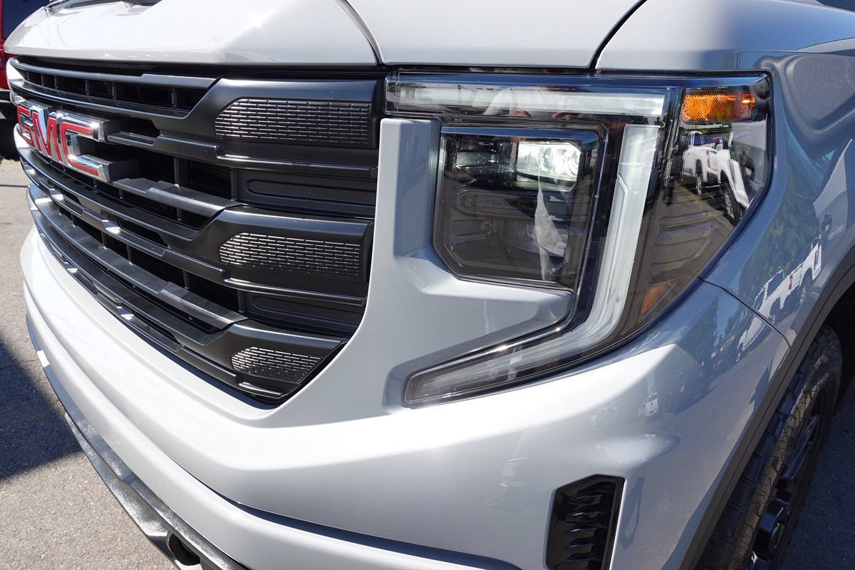 Used 2024 GMC Sierra 1500 Pro w/ Graphite Edition AWD/4WD image 56