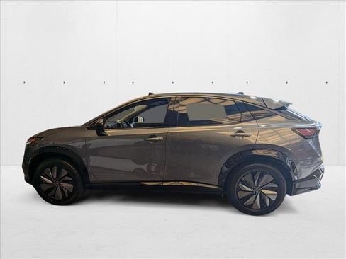 New 2025 Nissan Ariya AWD image 5