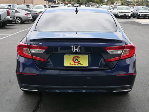 Used 2018 Honda Accord LX image 5