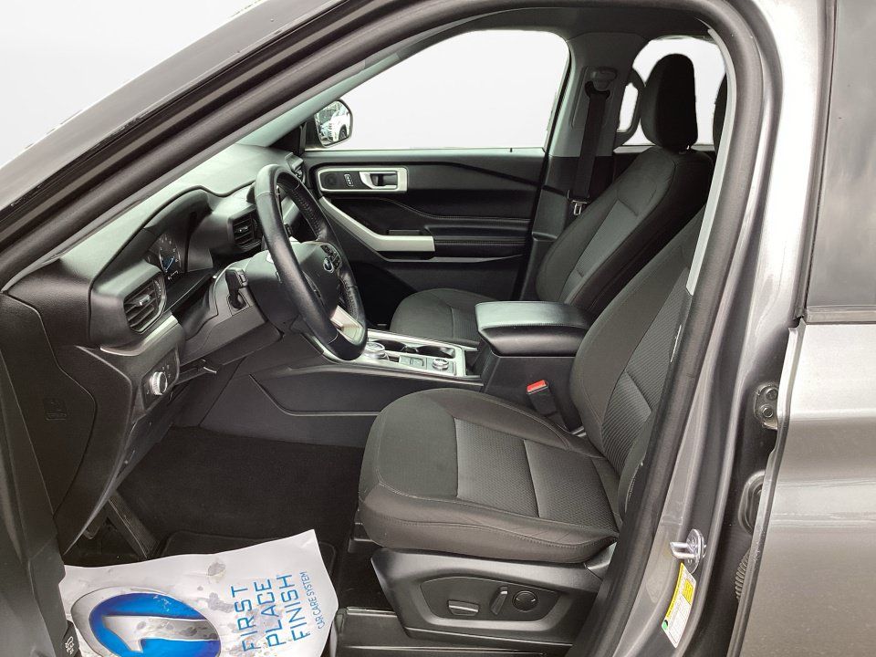 Used 2022 Ford Explorer XLT AWD/4WD image 11