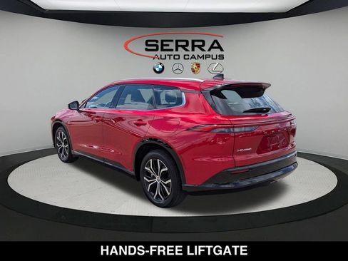 Used 2025 Toyota Crown Signia AWD/4WD image 10