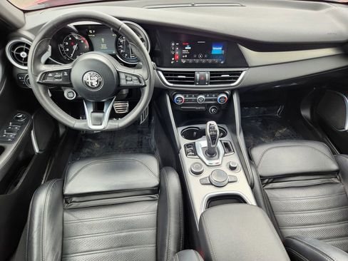 Used 2023 Alfa Romeo Giulia Veloce image 16