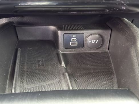 Used 2025 Ford Escape Platinum AWD/4WD image 26
