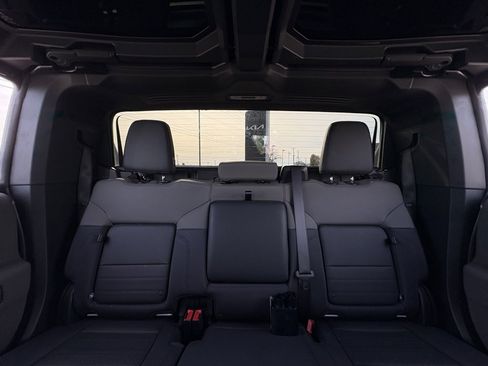 Used 2025 GMC Hummer EV 2X image 28