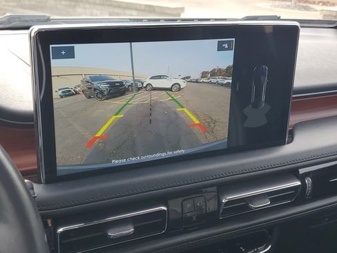 Certified 2022 Lincoln Nautilus Reserve image 17