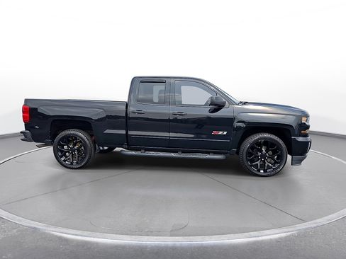 Used 2019 Chevrolet Silverado 1500 LT w/ All Star Edition AWD/4WD image 9