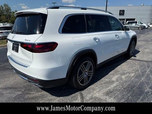 Used 2026 Mercedes-Benz GLS 450 4MATIC image 6
