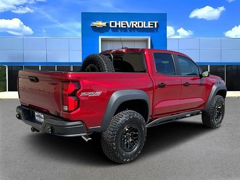 Used 2025 Chevrolet Colorado ZR2 w/ ZR2 Bison Edition image 3