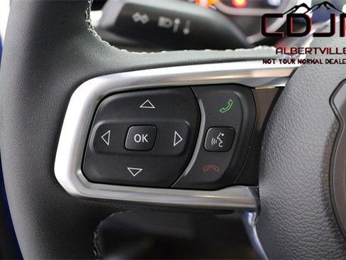 Used 2023 Jeep Gladiator Rubicon w/ Cold Weather Group image 35