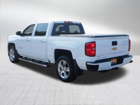 Used 2018 Chevrolet Silverado 1500 Custom w/ Custom Value Package AWD/4WD image 5