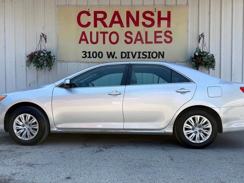 Used 2012 Toyota Camry LE FWD image 6