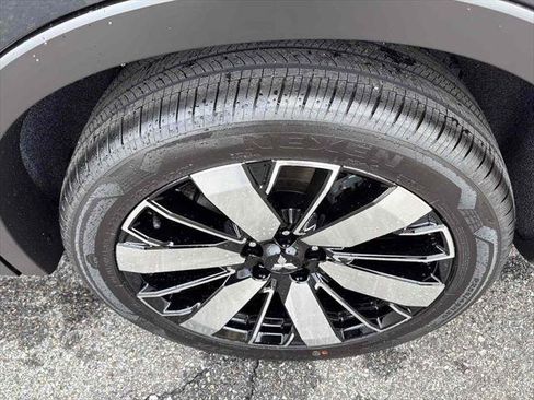 New 2026 Mitsubishi Outlander SE image 10