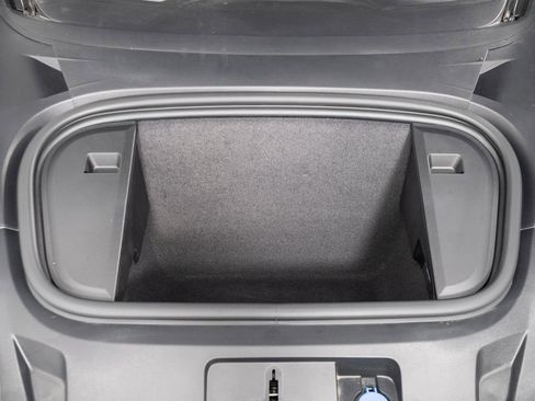 Certified 2023 Porsche Taycan GTS image 34