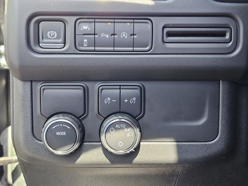 Used 2024 Chevrolet Tahoe Premier image 26