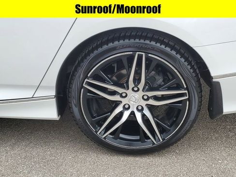 Used 2021 Honda Accord Touring image 7