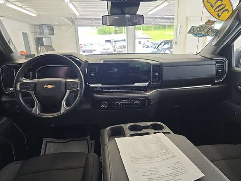 Certified 2023 Chevrolet Silverado 1500 LT AWD/4WD image 11