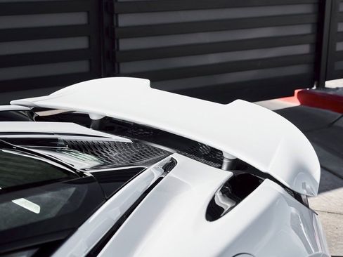 Used 2024 McLaren 750S RWD image 11