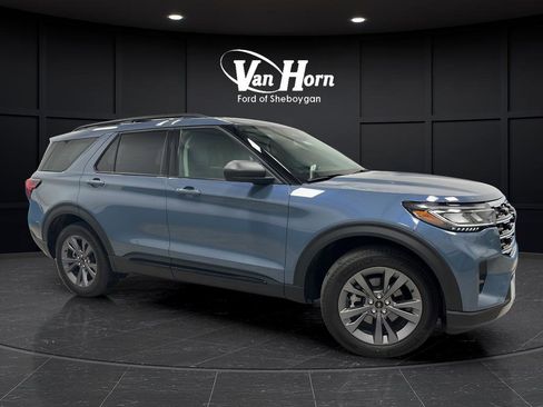 Certified 2026 Ford Explorer Active w/ Active Comfort Package AWD/4WD image 1