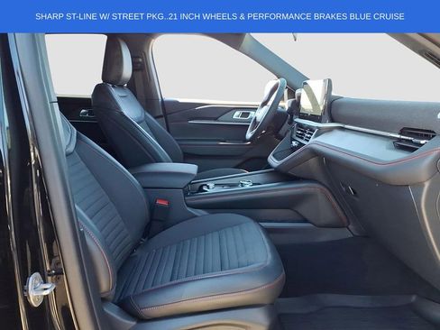 Used 2026 Ford Explorer ST-Line w/ ST-Line Street Pack AWD/4WD image 11