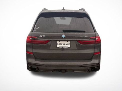 Used 2022 BMW X7 xDrive40i w/ M Sport Package AWD/4WD image 3