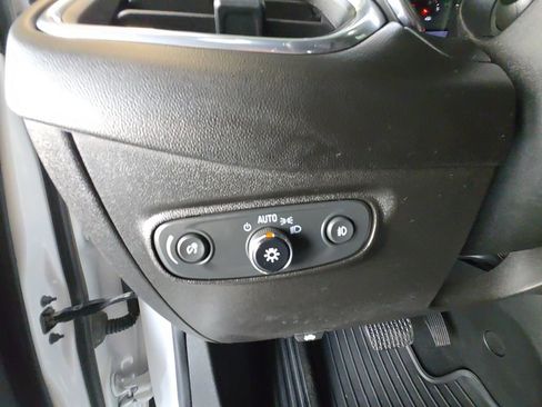 Used 2020 Chevrolet Equinox Premier FWD image 26