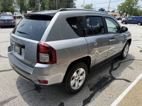 Used 2014 Jeep Compass Sport FWD image 9