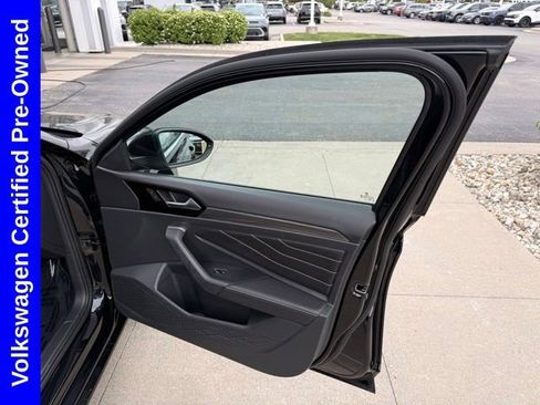 Used 2023 Volkswagen Jetta SEL FWD image 17