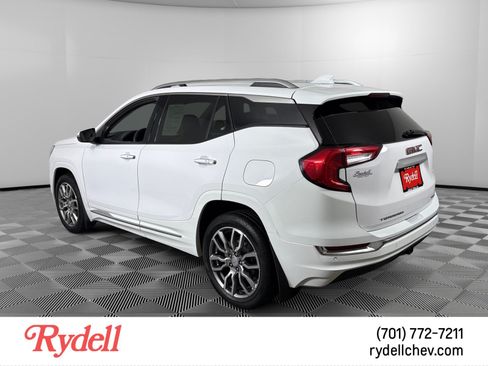 Used 2023 GMC Terrain Denali AWD/4WD image 3
