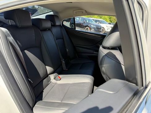 Used 2019 Lexus ES 350 w/ Premium Package image 29