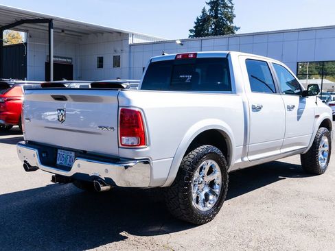 Used 2018 RAM 1500 Laramie w/ Convenience Group AWD/4WD image 7