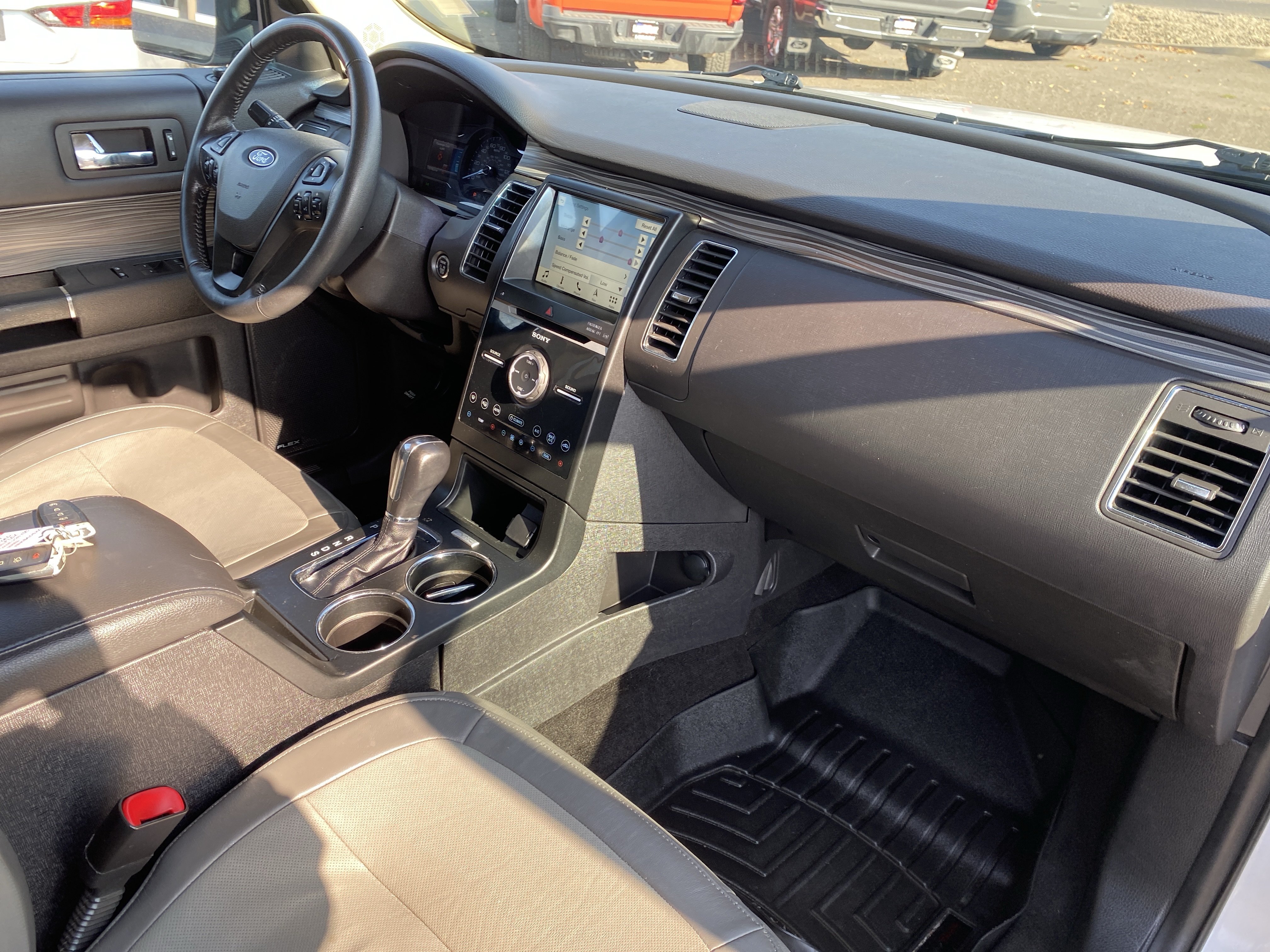 Used 2019 Ford Flex Limited w/ Limited Appearance Package AWD/4WD image 32