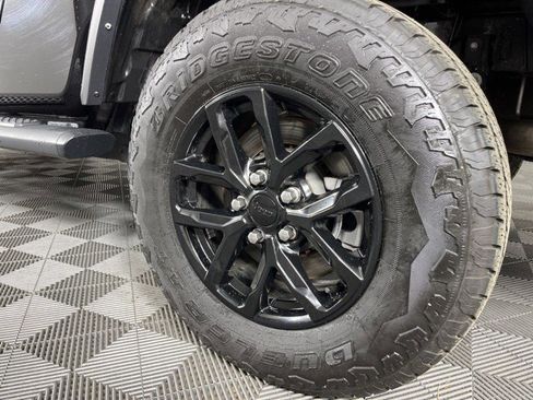 Used 2022 Jeep Gladiator Sport image 9