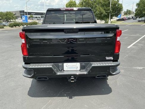 Used 2022 Chevrolet Silverado 1500 LT Trail Boss w/ LT Trail Boss Premium Package AWD/4WD image 4