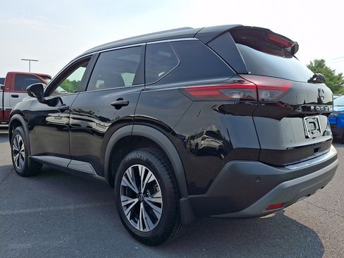 Certified 2023 Nissan Rogue SV w/ SV Premium B Package AWD/4WD image 4