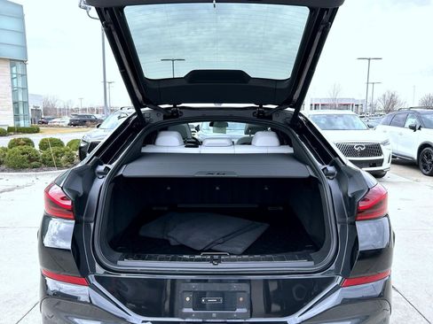 Used 2024 BMW X6 xDrive40i w/ Premium Package image 21