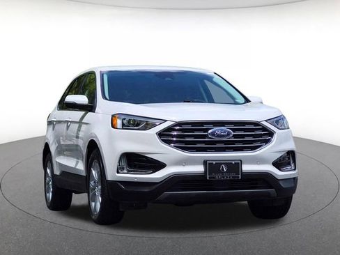 Used 2022 Ford Edge Titanium w/ Class II Trailer Tow Package AWD/4WD image 3