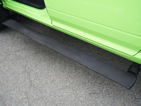 Used 2017 RAM 1500 Sport w/ Sublime Green Sport Package AWD/4WD image 19
