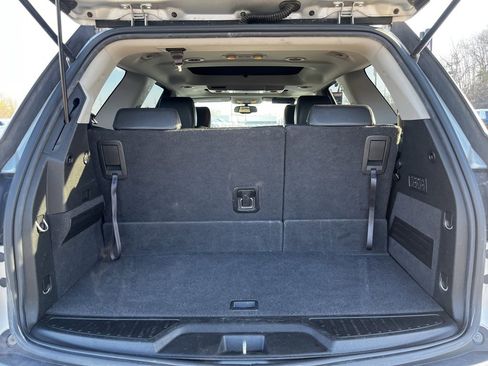 Used 2011 GMC Acadia SLT w/ Technology Package image 13