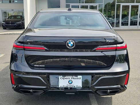 Certified 2024 BMW 760i xDrive w/ Executive Package AWD/4WD image 5