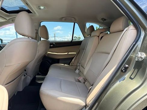 Used 2017 Subaru Outback 2.5i Limited AWD/4WD image 13