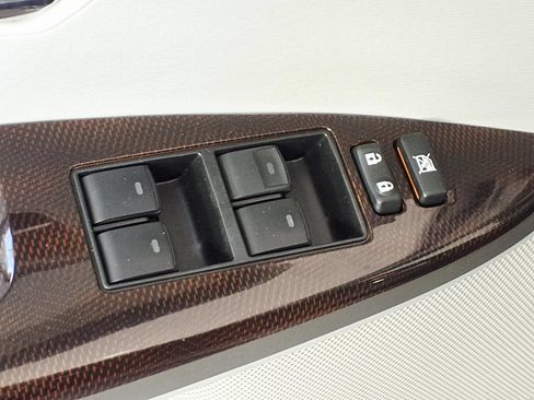 Used 2012 Toyota Venza LE w/ LE Convenience Pkg FWD image 14