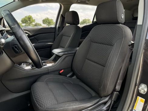Used 2018 GMC Acadia SLE FWD image 25