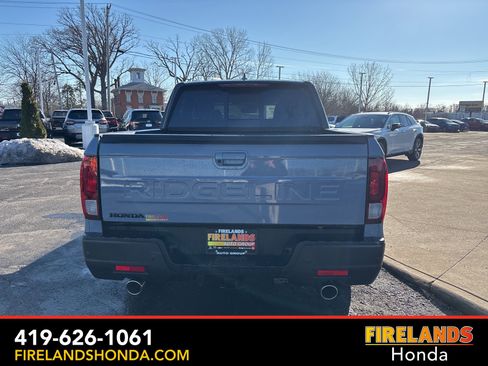 New 2026 Honda Ridgeline Black Edition image 7