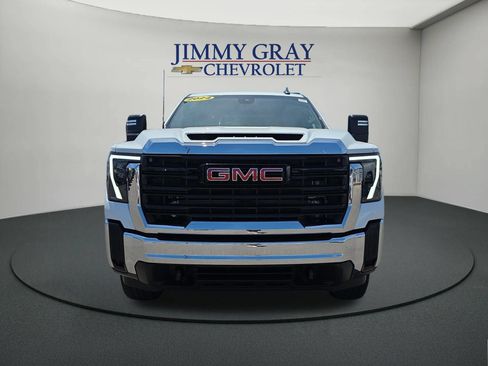 Used 2024 GMC Sierra 2500 Pro w/ Convenience Package AWD/4WD image 8