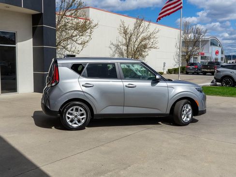 Used 2025 Kia Soul S image 8