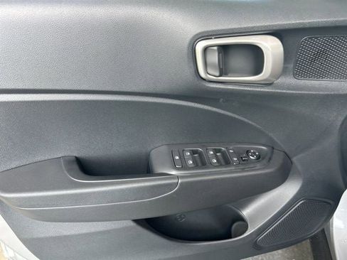 New 2026 Hyundai Venue SE image 15