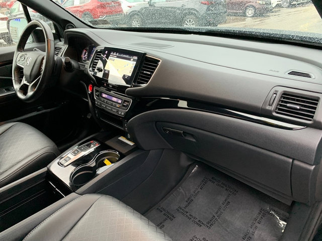 Used 2023 Honda Passport Elite image 11