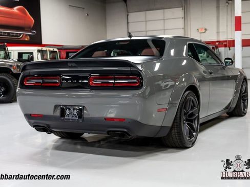 Used 2019 Dodge Challenger SRT Hellcat Redeye image 39