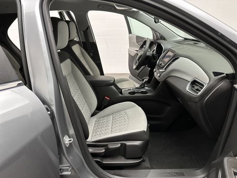 Used 2023 Chevrolet Equinox LT w/ LPO, Floor Liner Package image 18