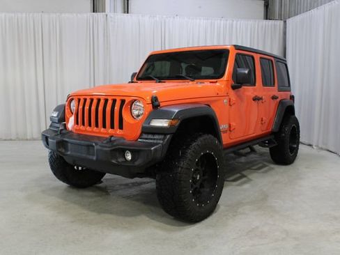 Used 2018 Jeep Wrangler Unlimited Sport S AWD/4WD image 35